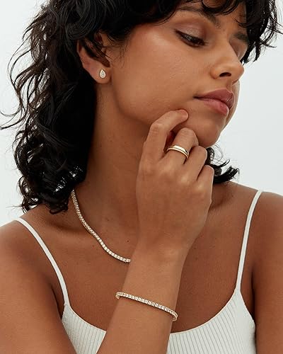 Bracciale tennis placcato oro con moissanite