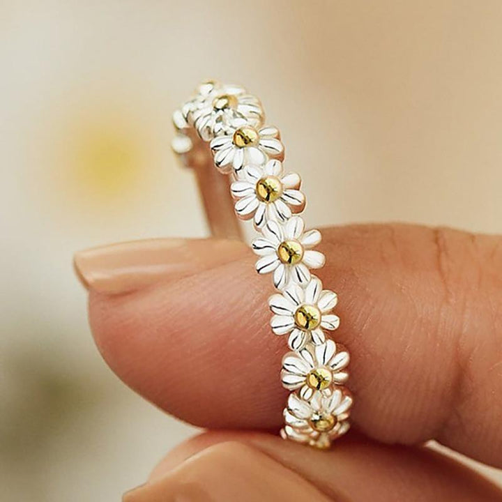 Anello Margherita – Argento e Dolcezza Dipinta