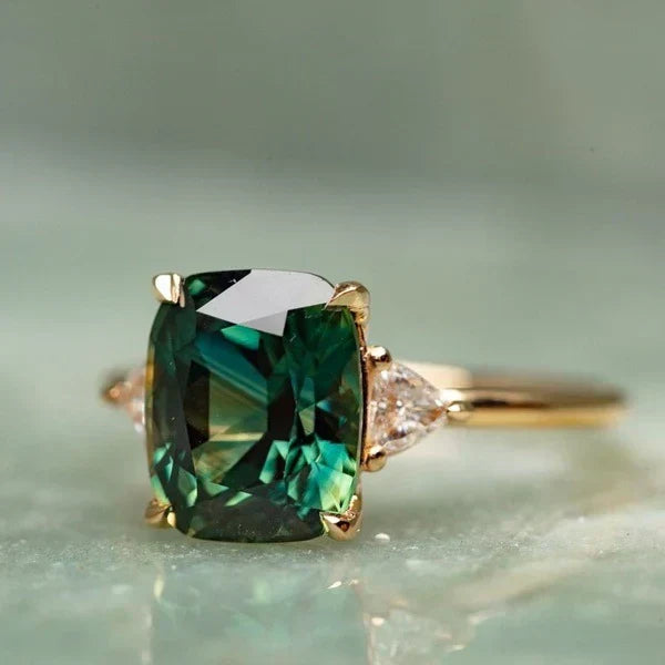 Anello in Oro con Pietra Ispirazione Vintage