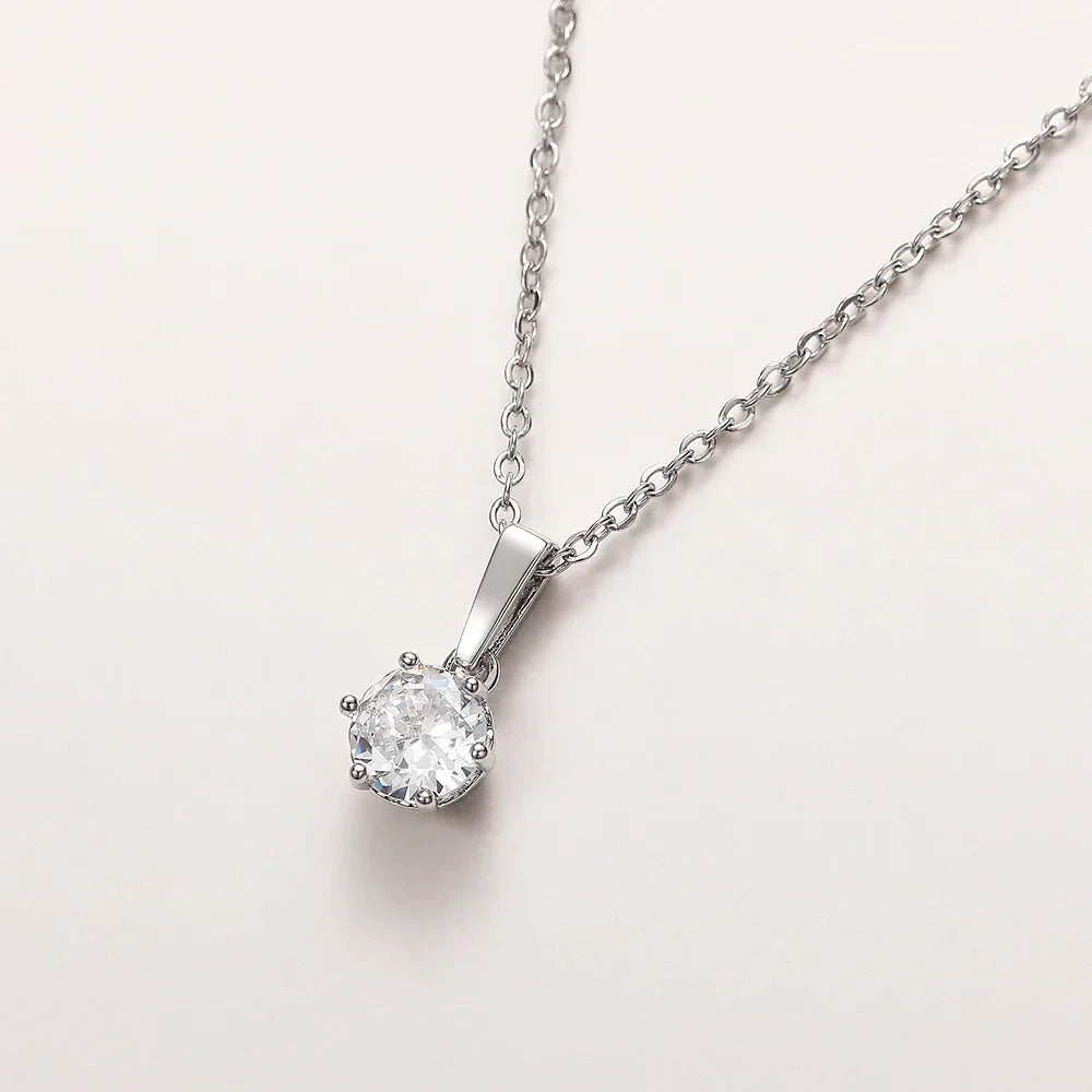 Collana Classica con Ciondolo in Zirconi