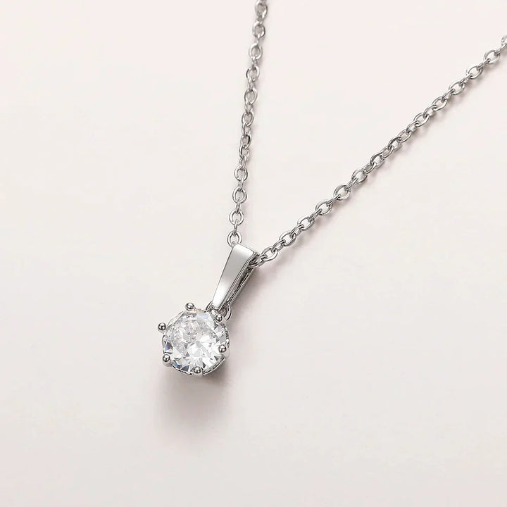 Collana Classica con Ciondolo in Zirconi