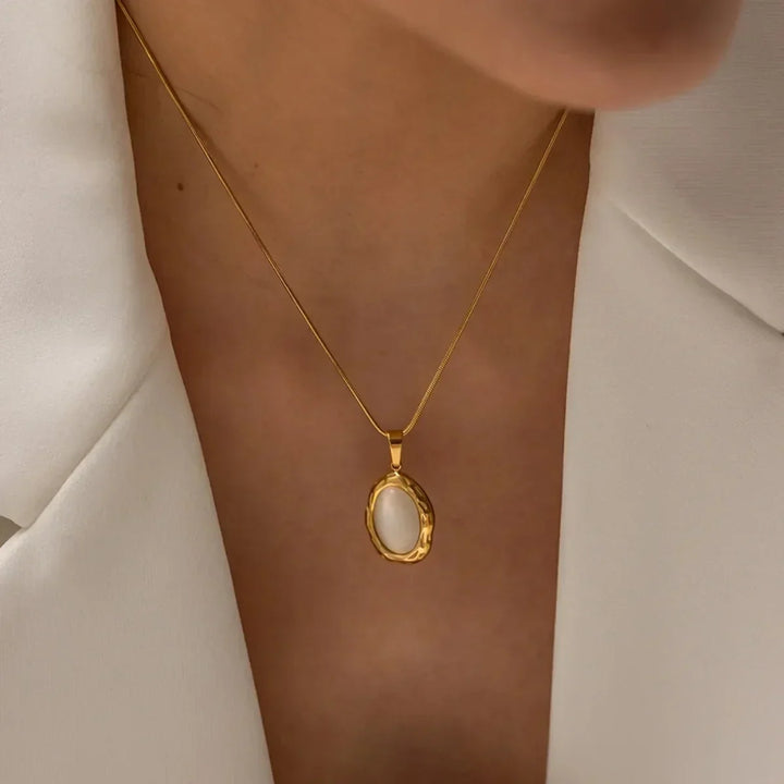 Collana Placcata Oro con Opale Occhio di Gatto Ovale