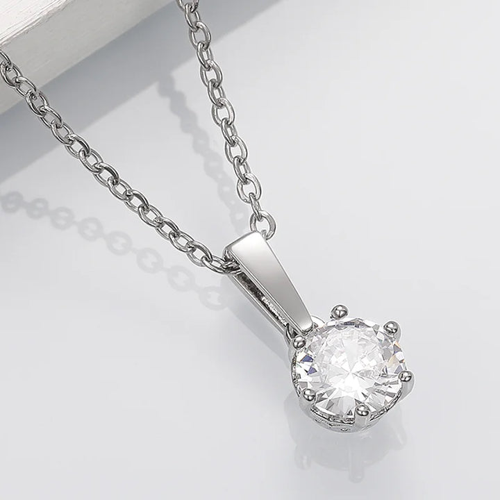 Collana Classica con Ciondolo in Zirconi