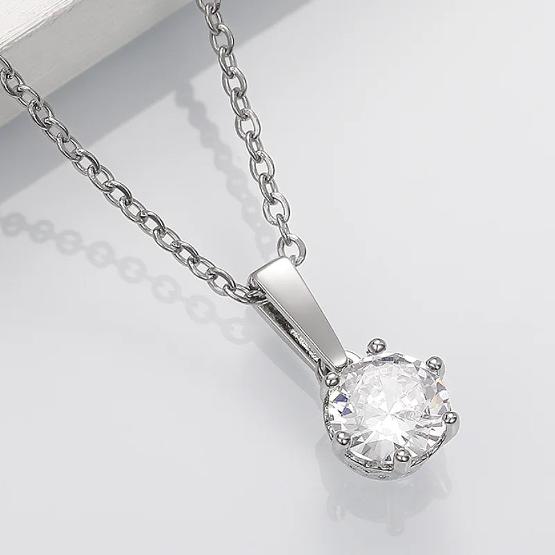 Collana Classica con Ciondolo in Zirconi
