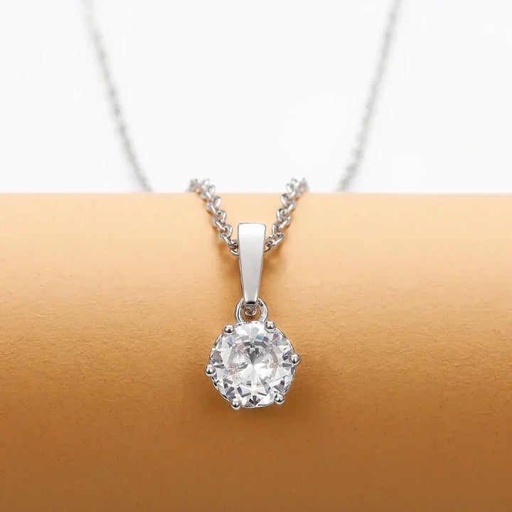 Collana Classica con Ciondolo in Zirconi