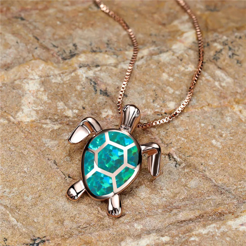 Collana con Ciondolo Tartaruga in Opale di Fuoco Verde Vintage