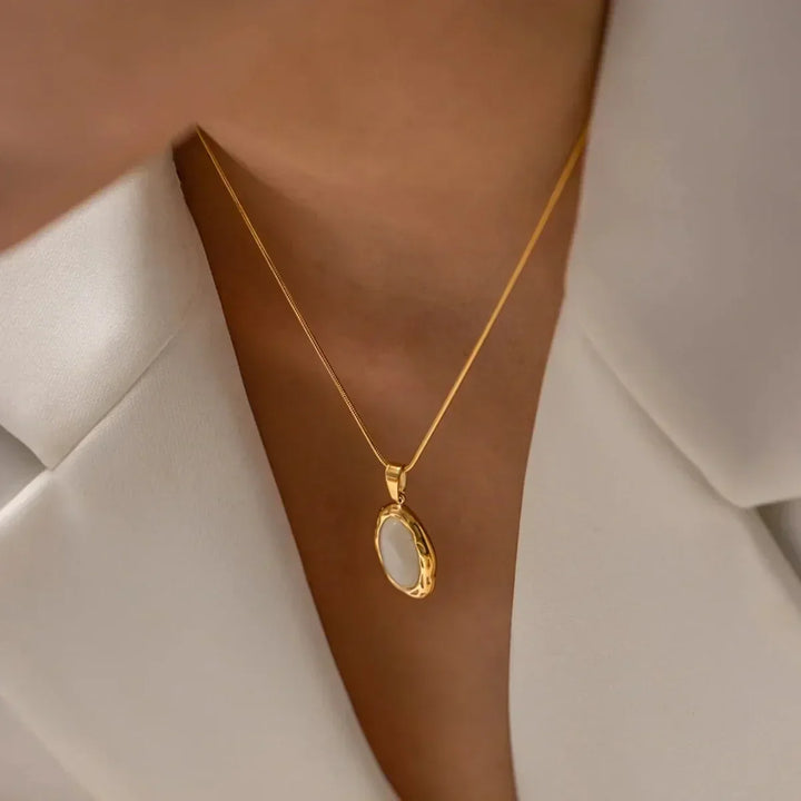 Collana Placcata Oro con Opale Occhio di Gatto Ovale