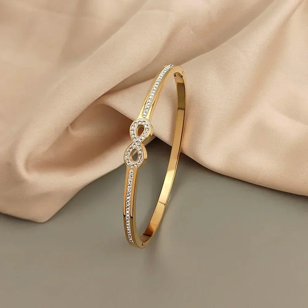 Bracciale Rigido Infinity con Cristalli Esclusivi