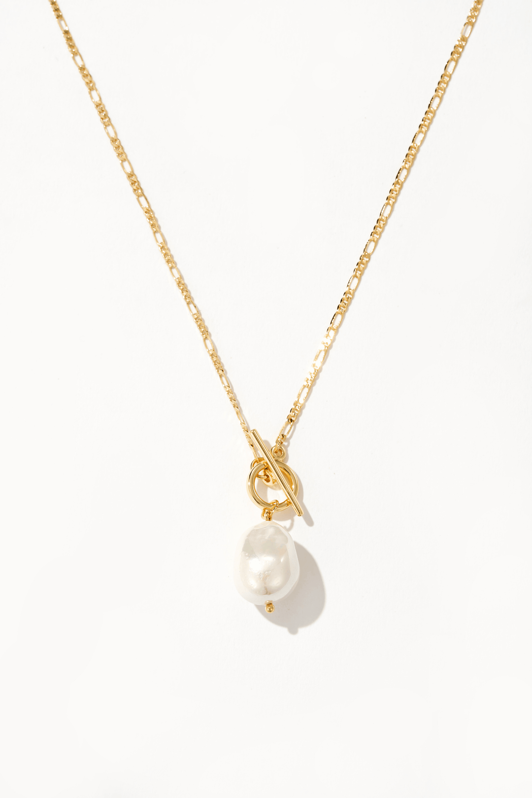 Collana Elegante con Perla Dorata