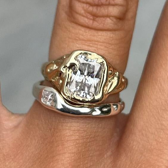 Set di Anelli Luminosi in Oro e Argento