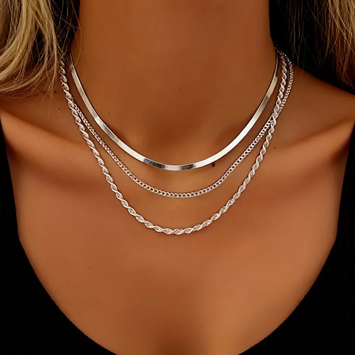 Collana Dorata Multifilo Elegante