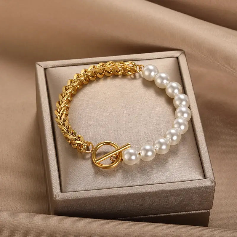 Bracciale Elegante in Oro e Perle
