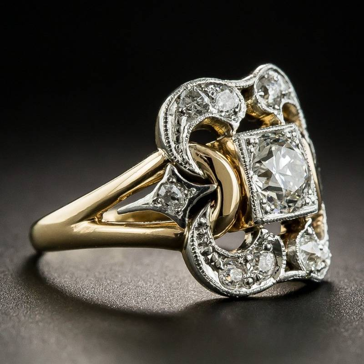 Anello Classico in Oro con Zirconi Vintage