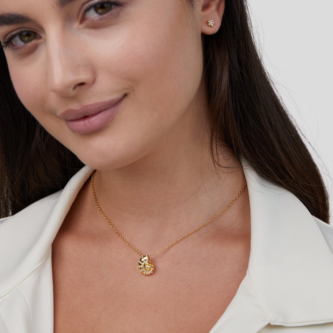 Collana con Ciondolo Conchiglia in Cristallo