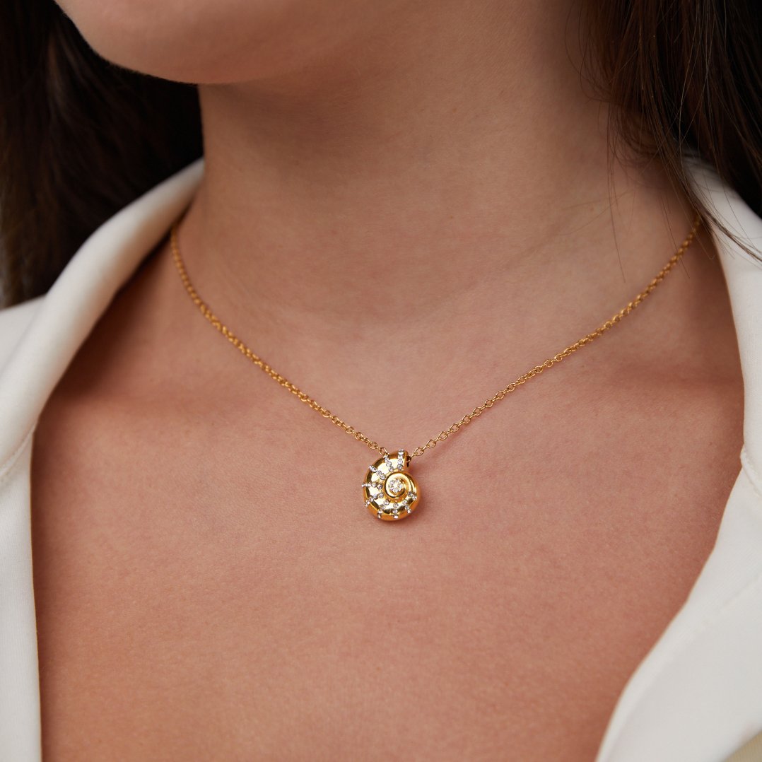Collana con Ciondolo Conchiglia in Cristallo